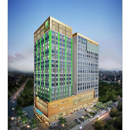Holiday Inn Ulaanbaatar By Ihg Eksteriør billede